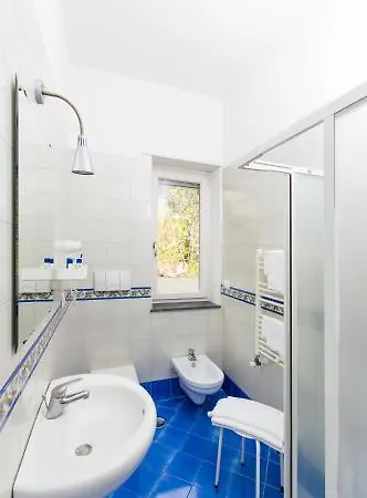 Due Torri 3* מאיורי