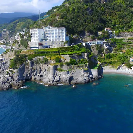 Due Torri Aparthotel