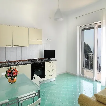 Due Torri 4* مايوري