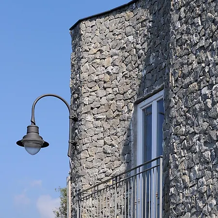 Due Torri مايوري