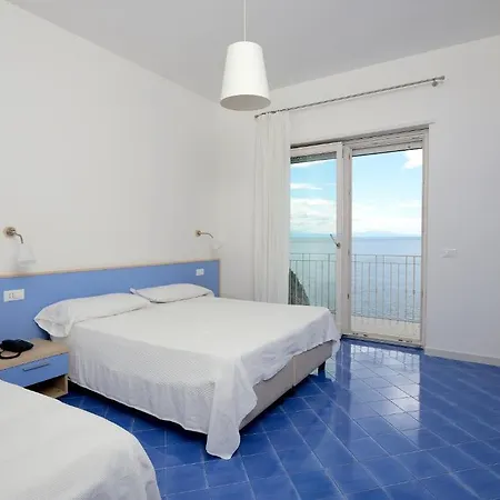 Due Torri 4* مايوري