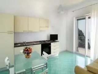 Due Torri مايوري