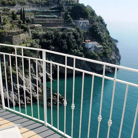 Due Torri 4* مايوري